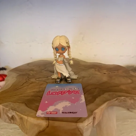 POP MART Lil Peach Riot: Loading! Series Poppy-Valkyrie Blind Box Figure - Picture 6 of 6